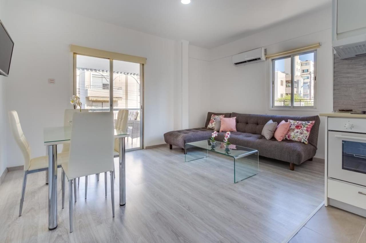 Downtown Larnaca Apartment Luaran gambar