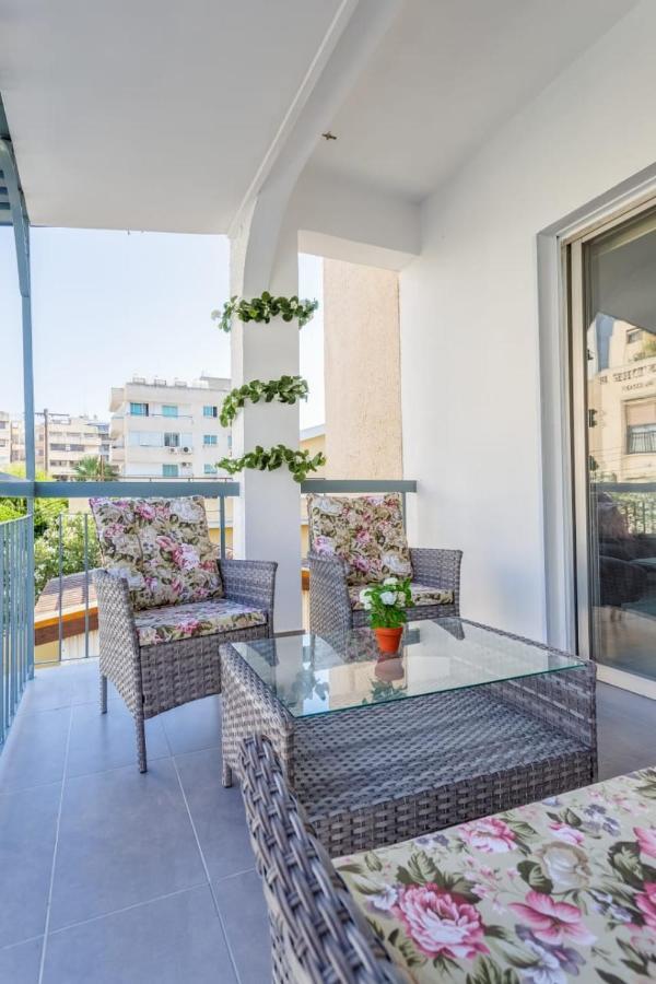 Downtown Larnaca Apartment Luaran gambar